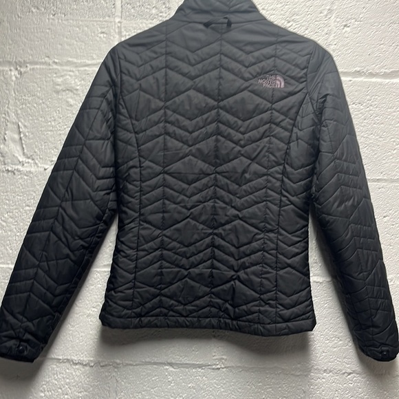 The North Face Quilted Jacket sz XS dark gray - Picture 5 of 8